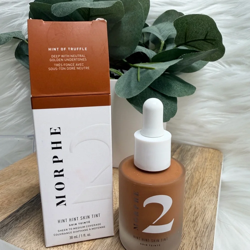 NIB - Morphe Skin Tint - Hint of Truffle